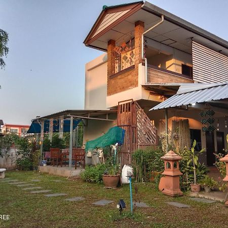 Ban Maitree Hotel Chiang Mai Bagian luar foto